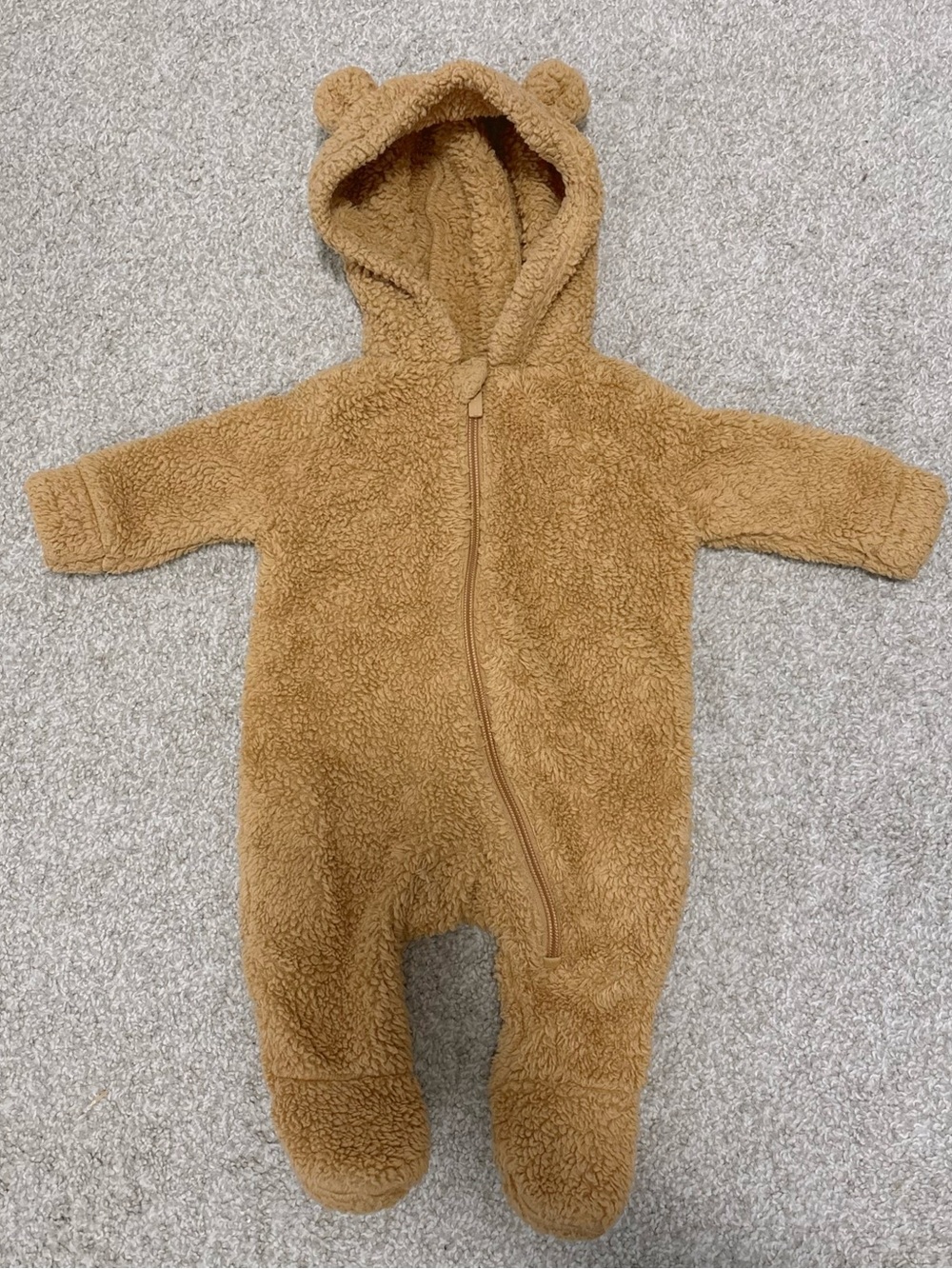 Old Navy unisex baby bear hooded sherpa one-piece suit 🐻